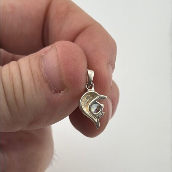 Small Elegant Sterling Silver 925 Pendant with aquamarine - Picture 2 of 2